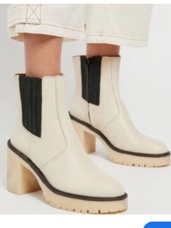 Oasis Society Shoes - Women's Cream Leather Chelsea Heeled Boots with Black Elastic Panels